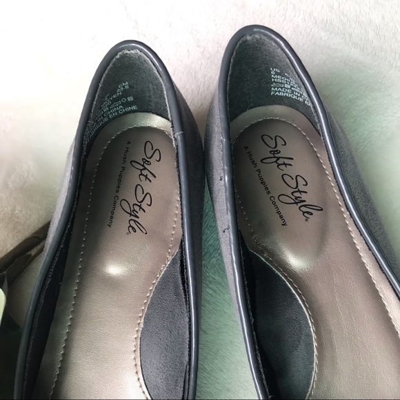 Size 6 Hush Puppies flats. - Picture 2 of 4